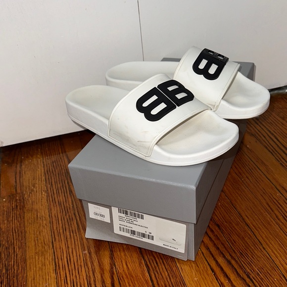 Balenciaga White and Black Women's Slippers - Picture 1 of 1
